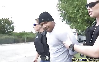 Twosome hot female cop uses black felon's large penis toearns-a-lesson-hd-72p-porn-2