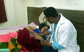 Indian hot Bhabhi fucked unconnected with Doctor! With dirty Bangla talking